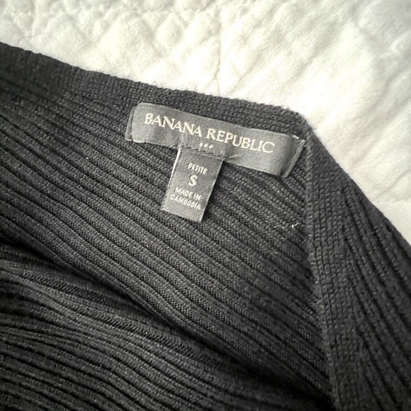 Off shoulder black dress - Picture 4 of 5